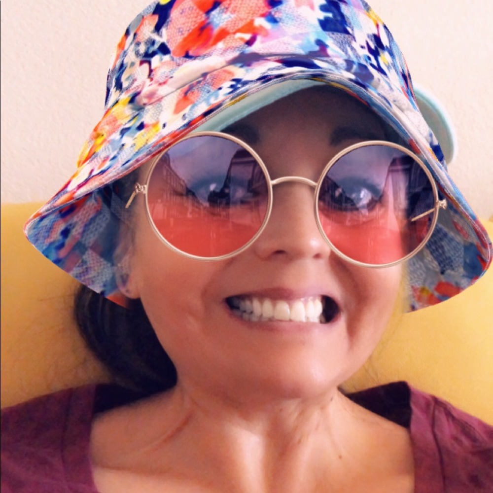Meet your Posher, Melissa